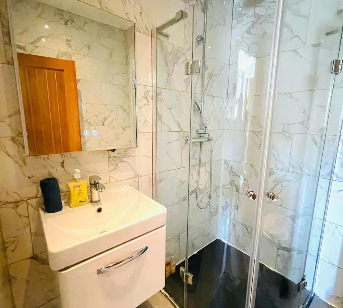 Beautiful Flat Near To Tower Bridge Apartment London